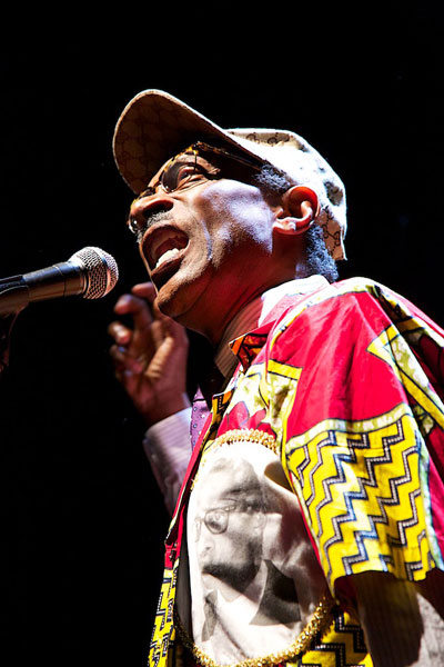 Michael Rogers as Mugabe